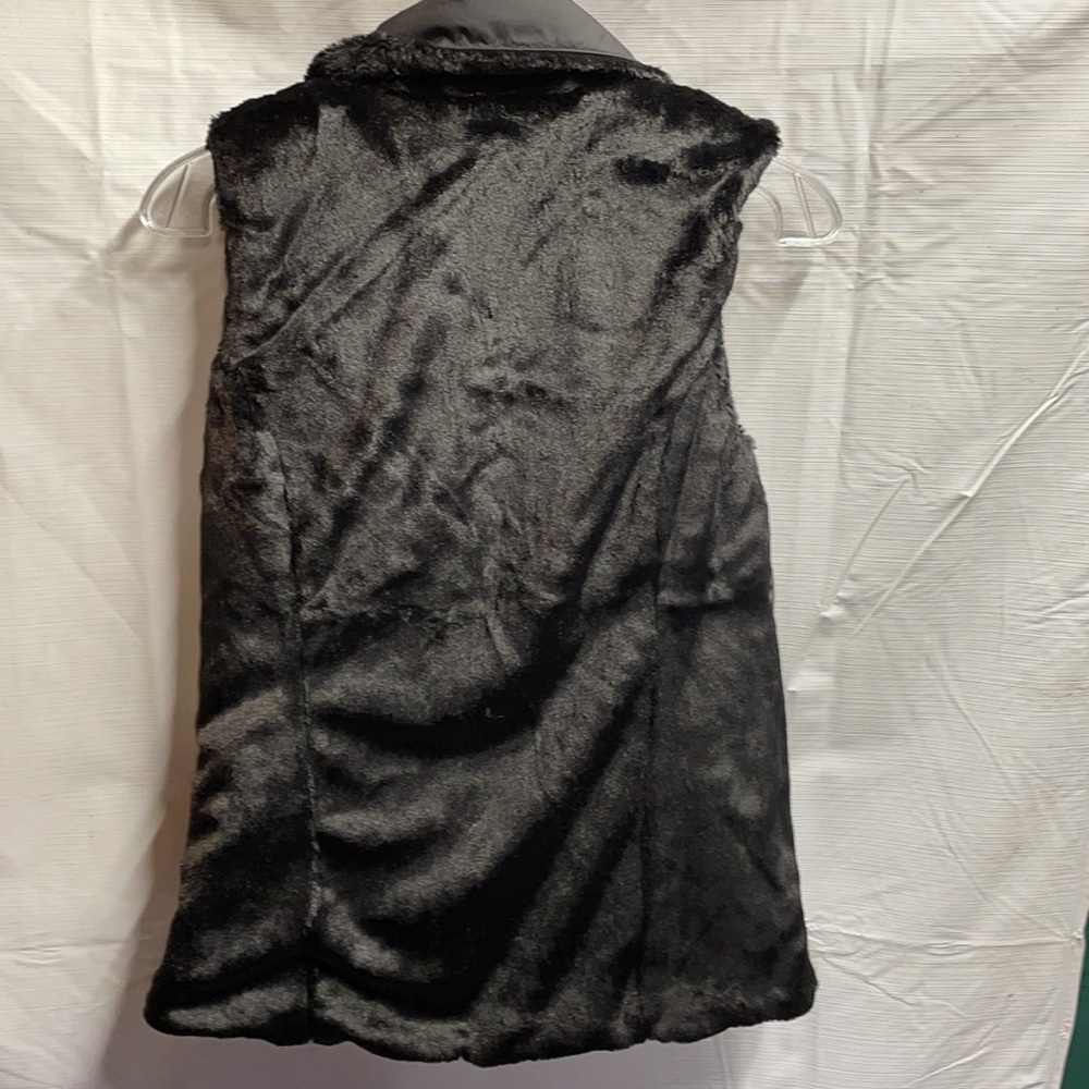 SOLD- The North Face Women's Mossbud Reversible Vest, XS - Picture 7 of 8